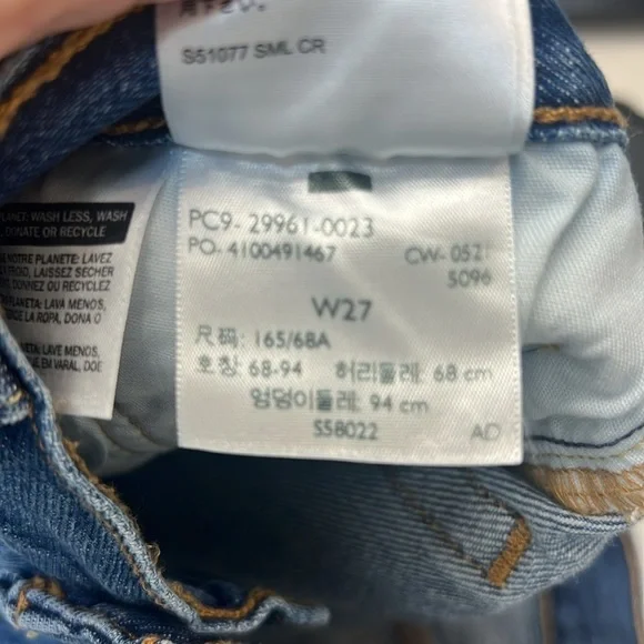 Original 501 Levi Jean shorts, cut offs, raw hems, Sz. 27, button up fly, EUC - Picture 12 of 14